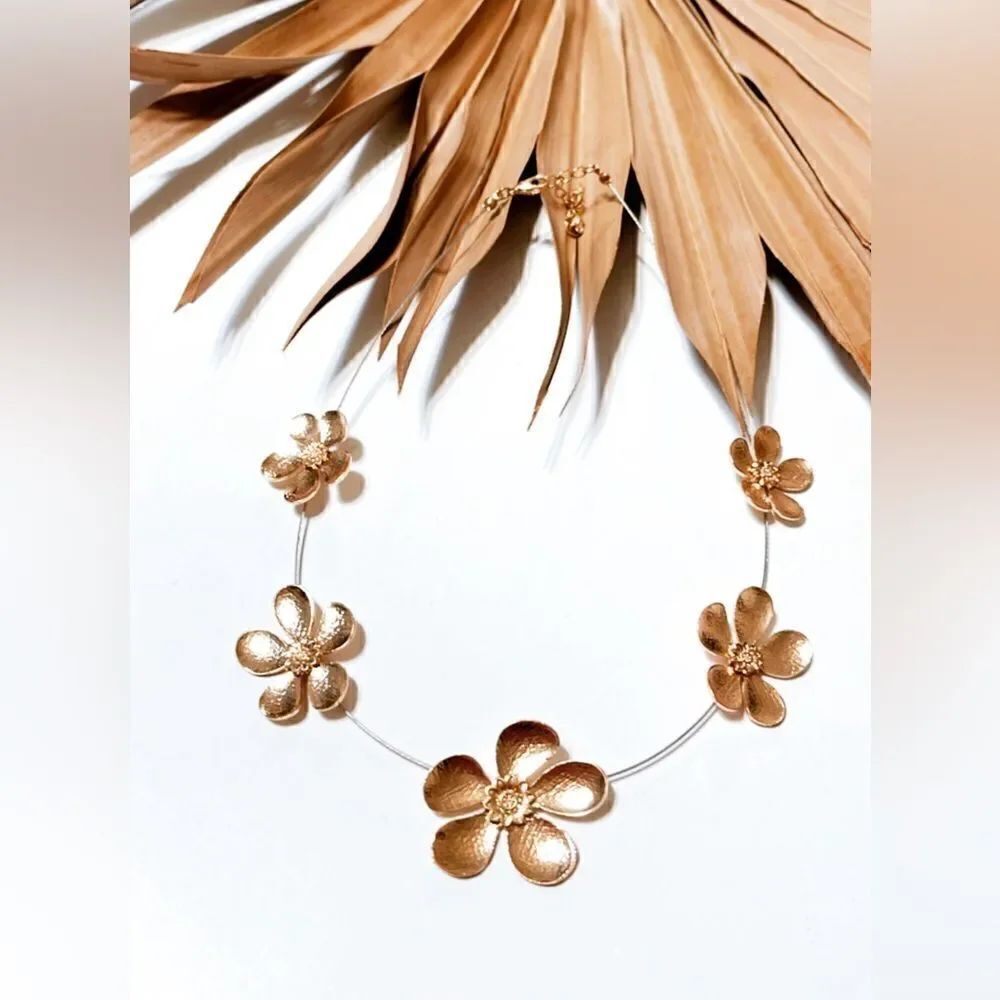 flower statement necklace S590